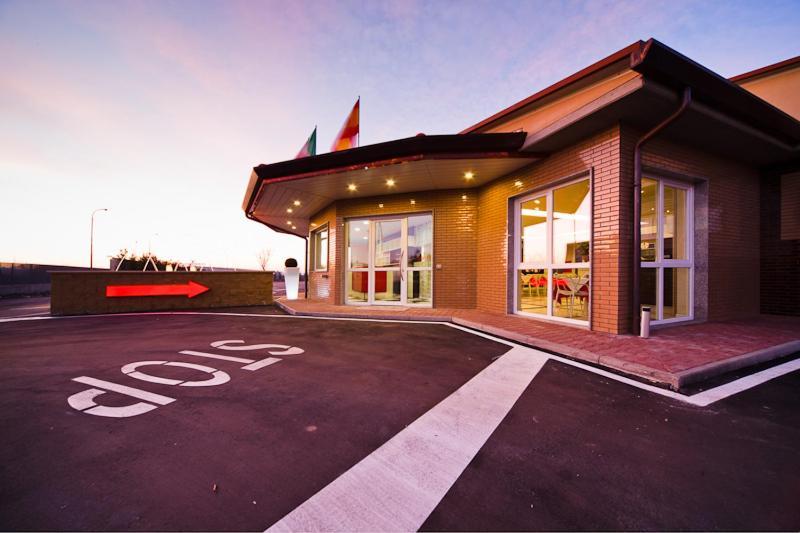 Motel Autosole Vip 카스텔누오보 스크리비아 외부 사진